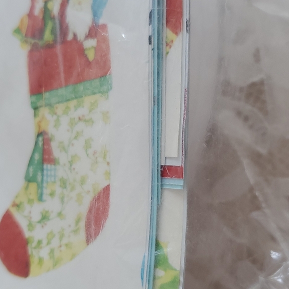 Christmas Gift Wrap Celebrating Home New Ten pieces 24" x 30" - Picture 4 of 9